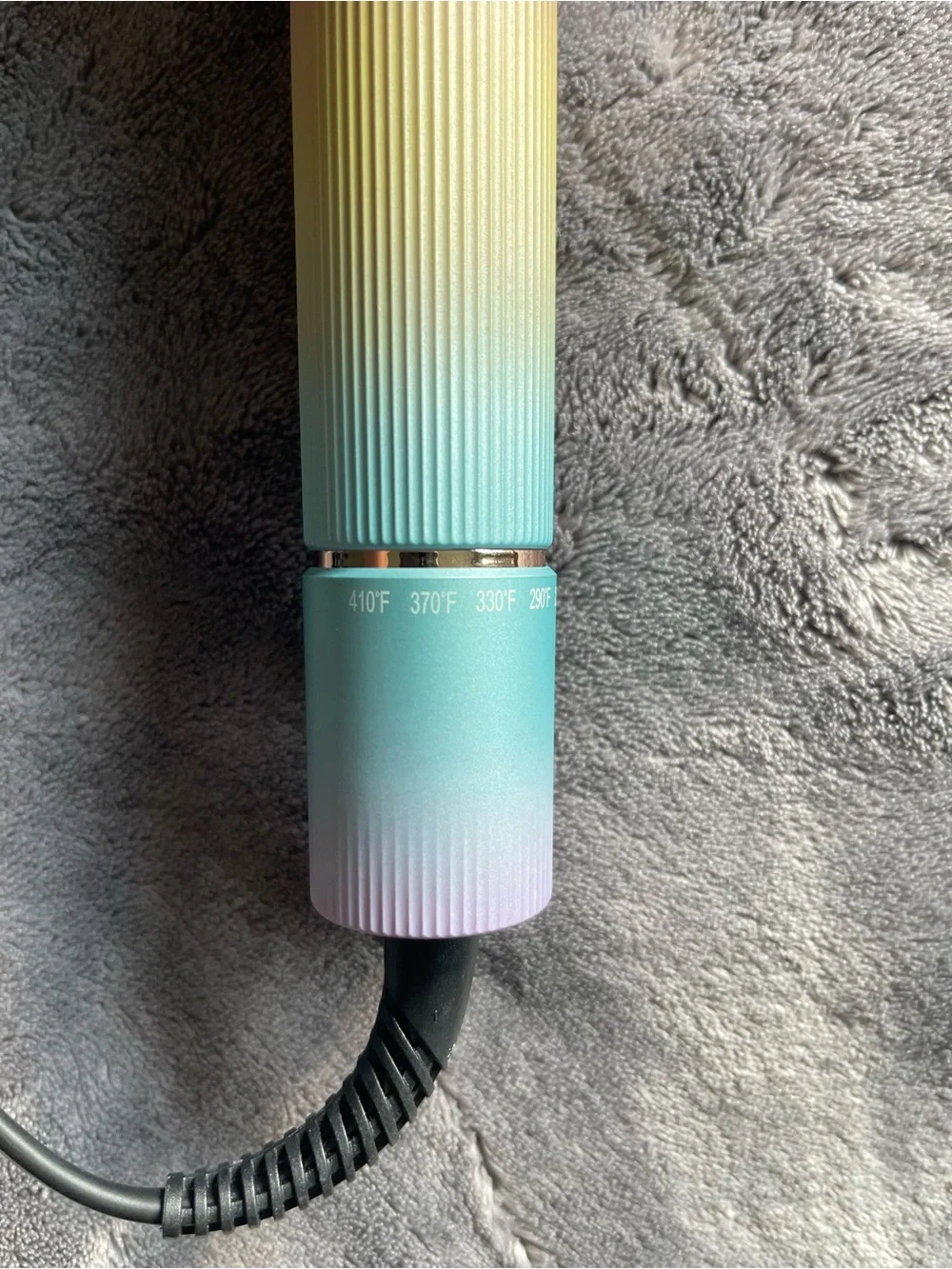 CHI vibes “you go, curl” 1.25 inch curling iron